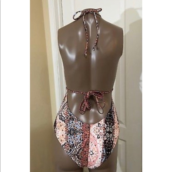 10 L*Space Pamela Plunge Scoop Back Swimsuit - Picture 4 of 4